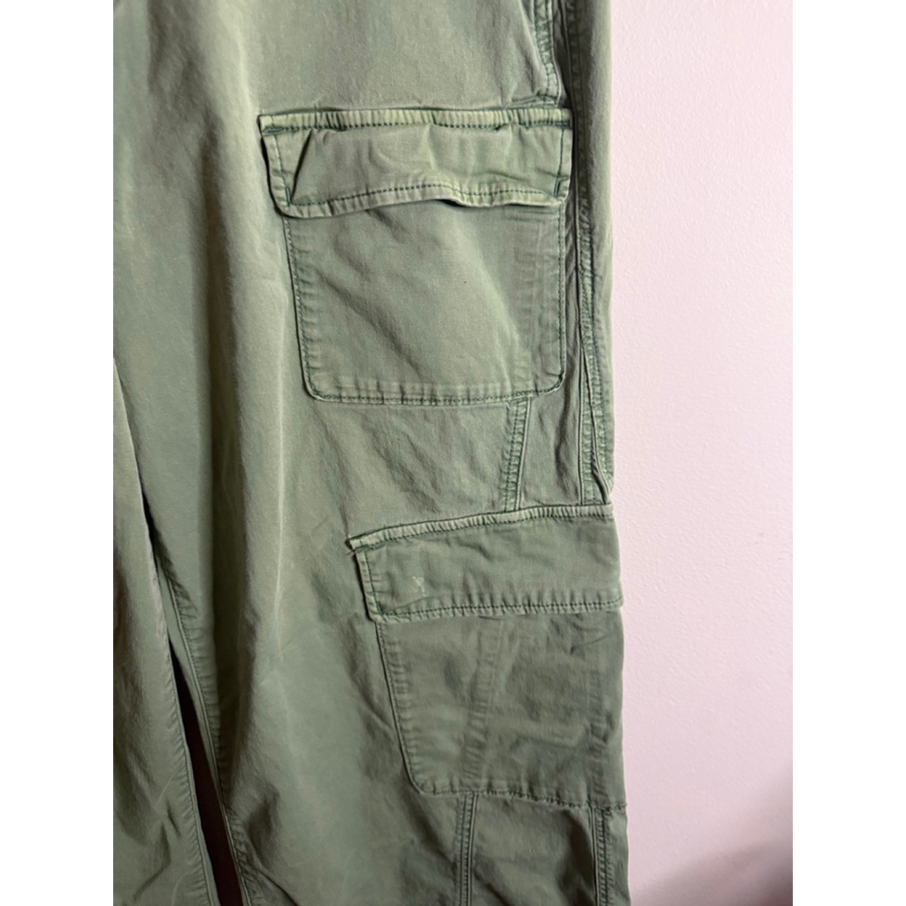 Women's TORRID Green Wide Leg Cargo Pants 12R - Picture 4 of 5